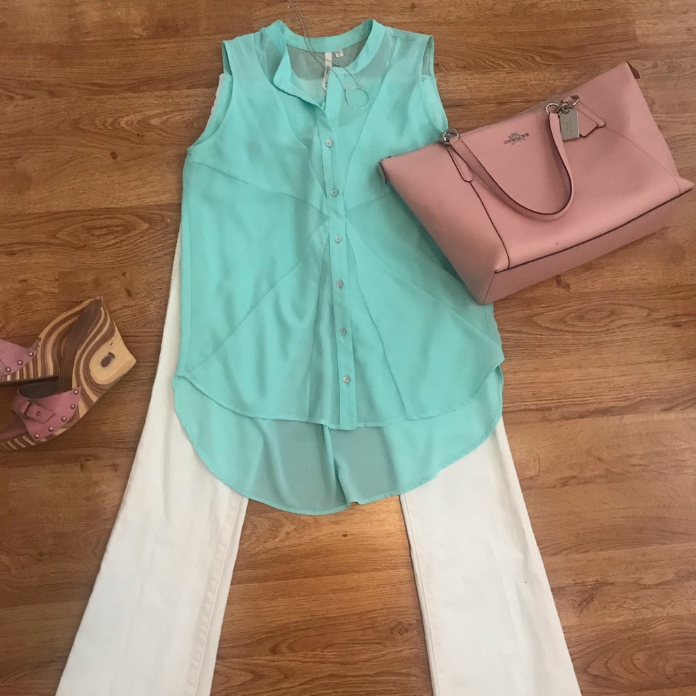 Bellatrix sleeveless blouse